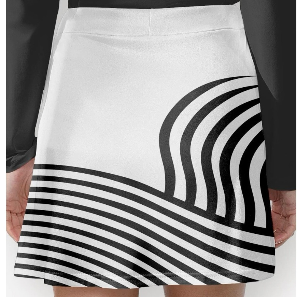 NWT 2 Piece Stylish Sun Protection UPF50 Pullover & Skirt Black and White - Picture 10 of 11
